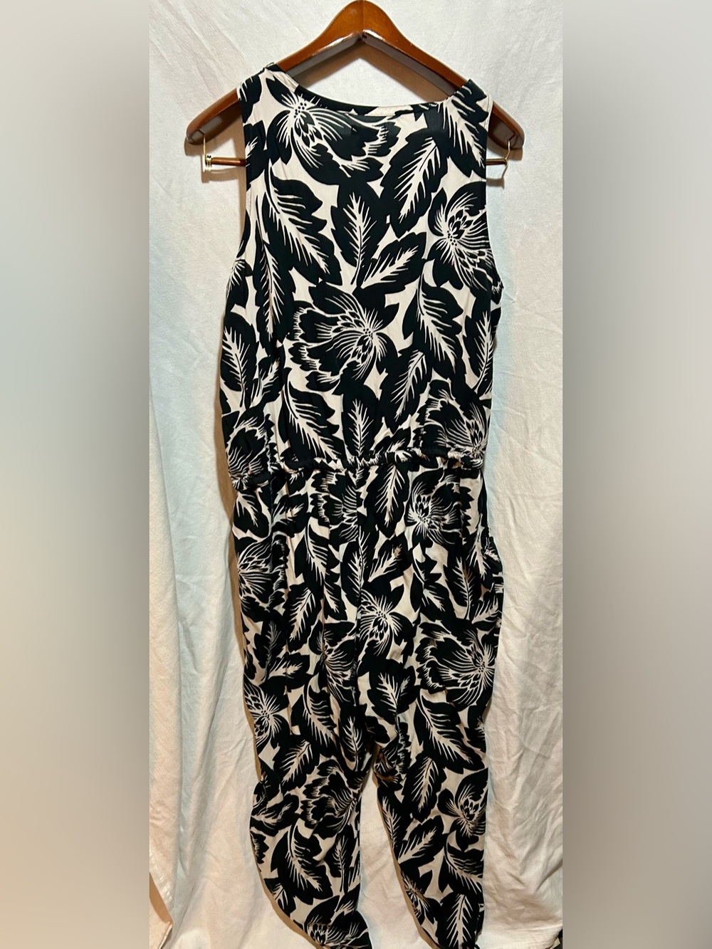 Gap Black White Tropical Floral Sleeveless Jumpsuit Size XL Womens